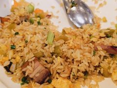 酸菜烧肉炒饭-港丽餐厅(高德置地店)