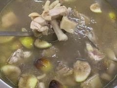 新鲜无花果浸鸡-银峰农庄·特色烧鸡·鲜无花果浸鸡