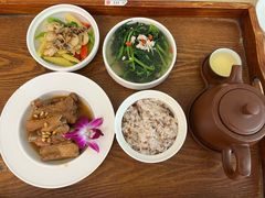 -雪梅月子中心(华侨城店)