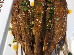 秘制小黄鱼-庞家烧烤客栈(炮台山店)