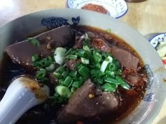 -杨三娘跷脚牛肉(羊子山西路店)