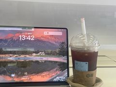 -瑞幸咖啡(华东理工大学商学院店)