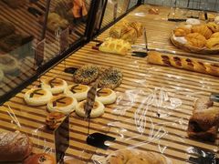 -Dough&Joe团憩(瑞虹天地月亮湾店)