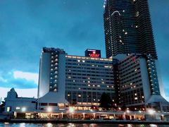 -曼谷湄南河畔华美达广场酒店