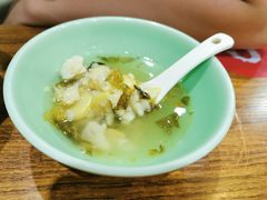 酸菜豆瓣汤-盐与味葱葱鲫鱼•自贡菜江湖菜(春熙店)