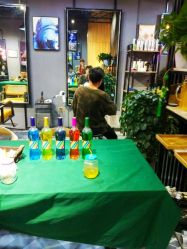 -MOVAN  HAIR莫凡匠人发型屋