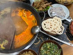 -重庆故事姊妹老火锅(财经学院店)