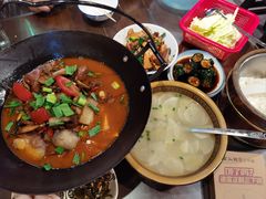 -富正毅三下锅·湘西韵味(天门山索道店)