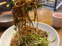 豆苗拌黑豆腐丝-祥福村