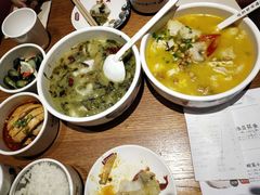 -渝是乎酸菜鱼(龙旗购物中心店)