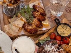 -Mark&Mars Restaurant