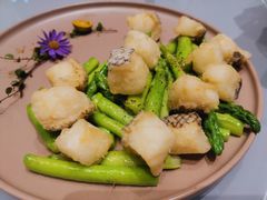 芦笋银鳕鱼-甜阿姨·天台花园私房菜(万松园店)