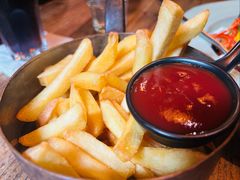 -SISTERS BAR RESTAURANT川意酒馆(嘉善老市H楼店)