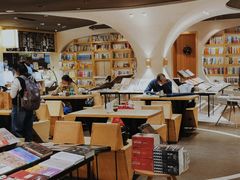 -钟书阁(珍园店)