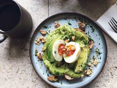 牛油果煮蛋吐司-RAC BAR(安福路店)