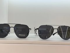 -J-Optical佳视明眼镜·蔡司视觉(青岛金茂览秀城店)