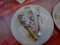 樱桃蛋糕-Café Reichard