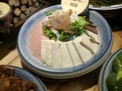 -闯关东东北农家菜(崂山石老人店)