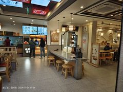 -佬钱湾仔(衣裳街店)