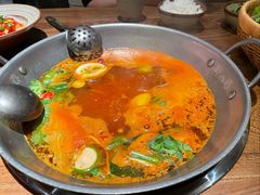 -野山舂·贵州现舂酸汤火锅(鸿通城店)