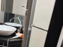 -桔子酒店(深圳东门湖贝地铁站店)