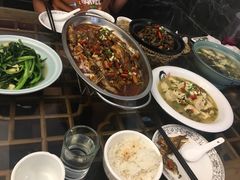 -临街徽菜馆·正宗黄山味