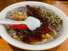 -诚铭记·虾仁汤包·成都小吃(融创店)