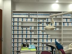 -茂菊口腔连锁(浦东南路店)