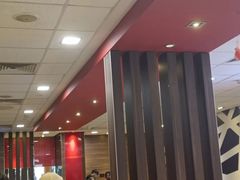 -麦当劳(汉口火车站候车室店)