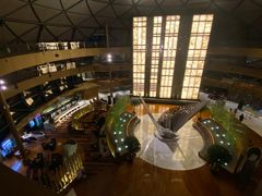 -上海滴水湖皇冠假日酒店