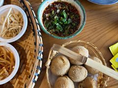 -包整·丝娃娃(一览甲秀楼风景店)