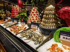 -钱小奴海鲜自助黑金店(杭州滨江龙湖店)