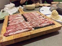 手切鲜羊腿肉-羊来顺冰煮鲜羊 铁锅烀羊肉(中央大街店)