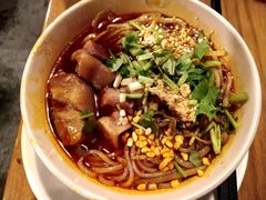 成都猪脚米线-付小姐在成都(中山公园店)