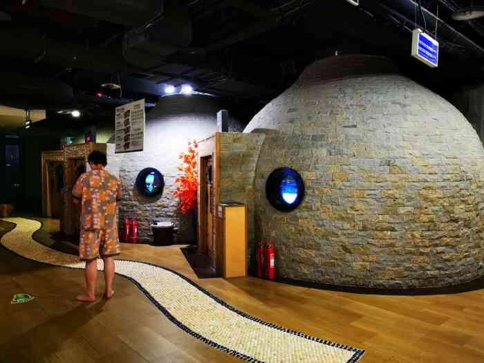 沐青汤泉(绿城店)-"很棒呀 同事一起去 很开心 服务很棒 很.