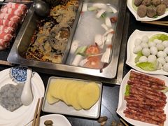 -百年川椒重庆老火锅(光谷店)