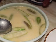 豆汤丝瓜酥肉-绿茶餐厅(成都大悦城店)