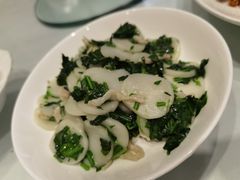 荠菜肉丝炒年糕-老吉士(环贸iapm店)