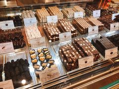 -VENCHI 闻绮(北京国贸商城店)