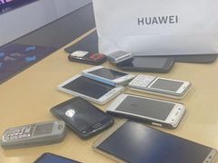 -华为授权体验店(海陵万达广场)
