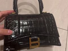 -小飞侠奢侈品回收 寄卖 养护(宝山宝龙广场店)