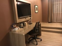 -西安大雁塔科技大学地铁站亚朵酒店