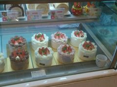 -花花卷卷·鲜食蛋糕(静安久光百货店)