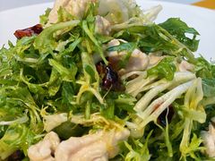 -阿瓦山寨·湘菜现炒·剁椒鱼头王(咸阳总店)