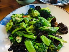 山茶油炒远郊时蔬-顺承小院儿
