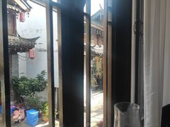 -桥边小楼·手工云南菜·古城观景小楼
