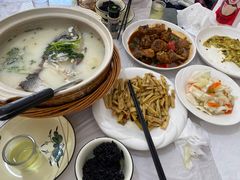 -天乐农家鱼头王(天目湖店)