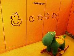 -瑞尔齿科(上海长风大悦城店)