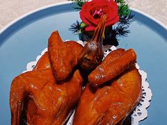 金牌脆皮乳鸽-味可道美食坊(福基路店)