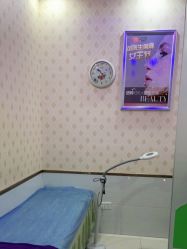 -苗医生专业祛痘·皮肤管理